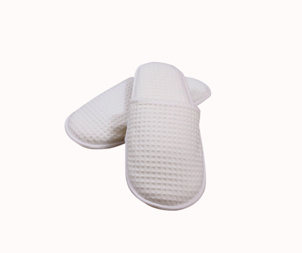 รองเท้าโรงแรม